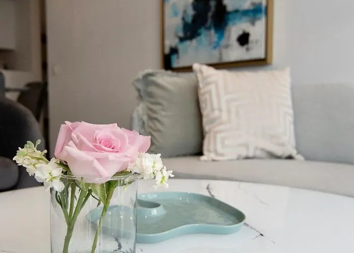 Formidable 3bed/2bath *